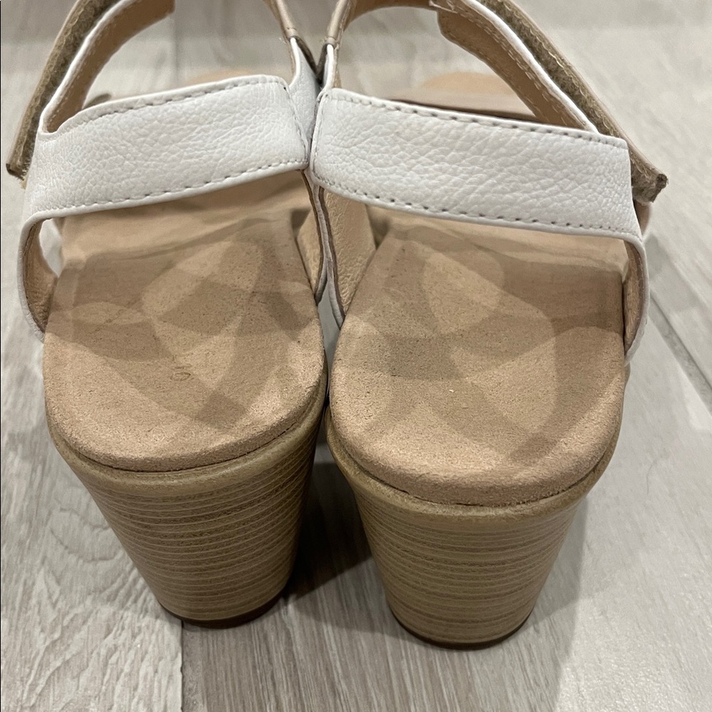 NAOT Women’s Sandals Podiatrist Approved White, Beige, Gold-Size 41-US 10 - Picture 9 of 11